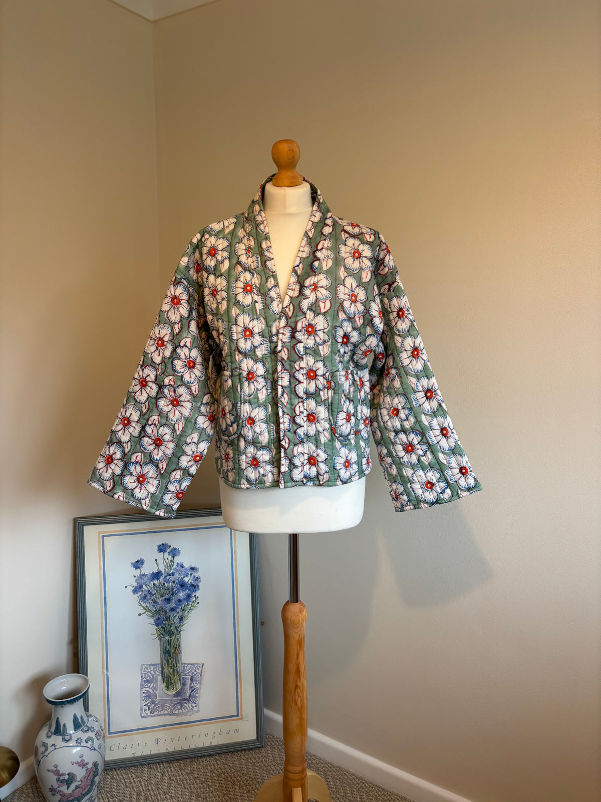 Meadow Reversible Cotton Quilted Jacket in White Florals